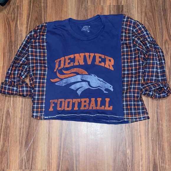 Denver Broncos Handcrafted Top - Picture 3 of 6